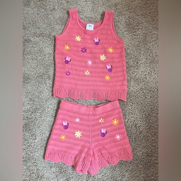 💕 Disney 💕 Kids Pink Crochet Top and Short set with Floral Design. Size 7 - Picture 2 of 4